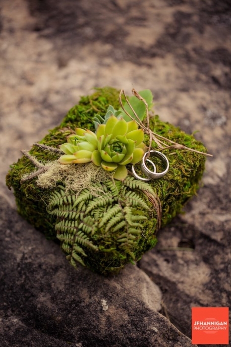 Ring bearer moss box ring holder, Photo by JFHannigan Photography