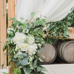 Love Always Photography, garland and floral drapery tie-backs, Honsberger Estate Winery
Drapery - Simply Beautiful Decor